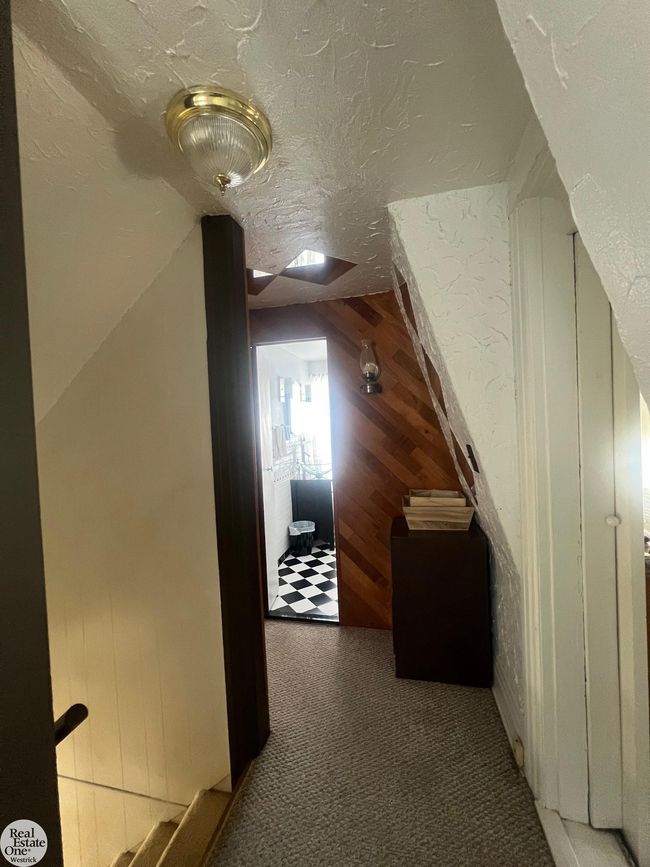 Enter Bathroom | Image 30