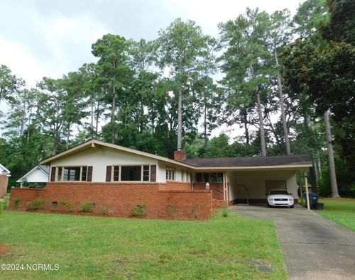 1303 Franklin Ave, Laurinburg, NC, 28352-3426 | Card Image