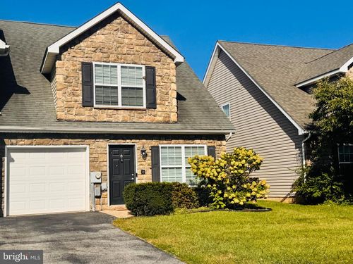 42 Fuzzy Tail Dr, RANSON, WV, 25438-4877 | Card Image