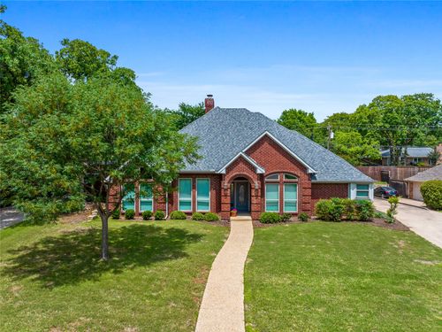 2942 Woodland Hills Dr, Grapevine, TX, 76051-6426 | Card Image