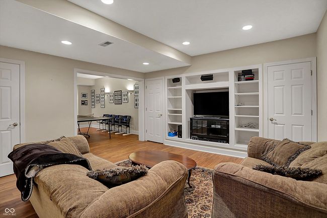 9319 Oak Knoll Ln, House other with 4 bedrooms, 4 bathrooms and null parking in Fishers IN | Image 48