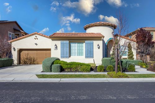 229 E Grazia Ave, Mountain House, CA, 95391-8213 | Card Image