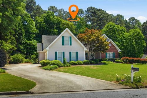 2211 Flowering Dr, Grayson, GA, 30017-1852 | Card Image