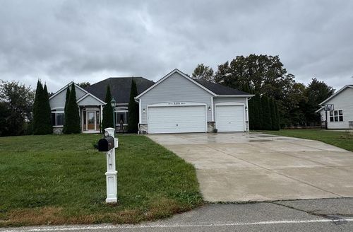 3231 E Lindy Lane, Oak Creek, WI, 53154 | Card Image