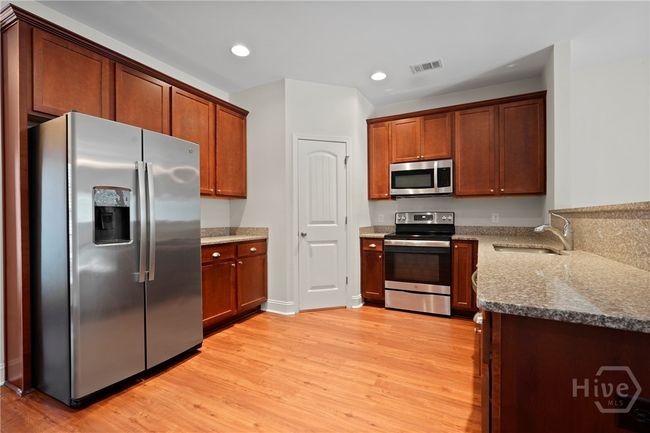 370 Kepler Loop, Townhouse with 3 bedrooms, 3 bathrooms and null parking in Richmond Hill GA | Image 14