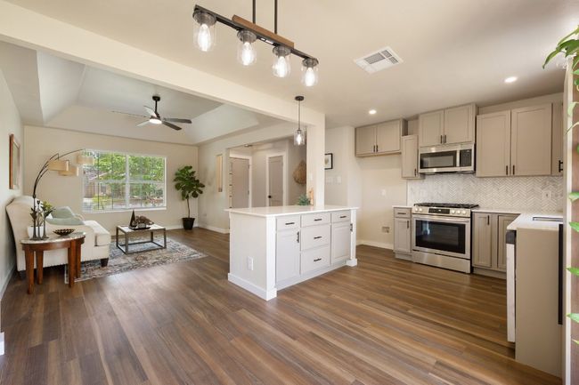 206 Jan Ln, House other with 3 bedrooms, 2 bathrooms and 2 parking in Georgetown TX | Image 6