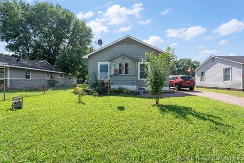 1839 D St Ne, Miami, OK, 74354-2745 | Card Image