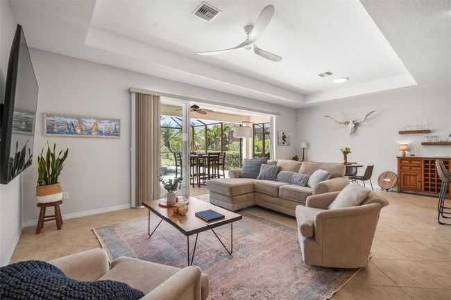 358 River Enclave Ct, House other with 3 bedrooms, 2 bathrooms and null parking in BRADENTON FL | Image 4