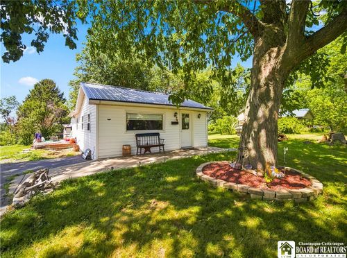 7472 E Route 20, Westfield, NY, 14787-9662 | Card Image