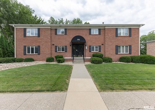 unit-2-3702 37th Ave, Moline, IL, 61265-5461 | Card Image