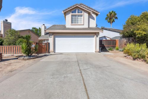 511 Franesi Way, Sacramento, CA, 95838-2695 | Card Image