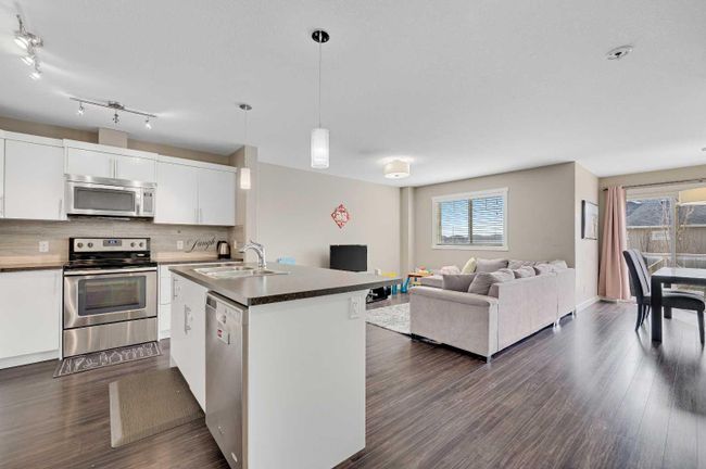 408 Skyview Ranch Grove Ne, Home with 2 bedrooms, 2 bathrooms and 2 parking in Calgary AB | Image 4