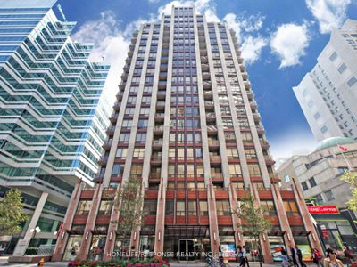 802 - 85 Bloor St E, Condo with 2 bedrooms, 2 bathrooms and 1 parking in Toronto ON | Image 1