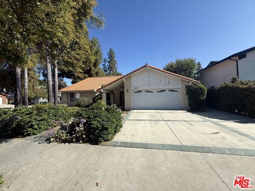 22925 Styles St, Woodland Hills, CA, 91367-1623 | Card Image