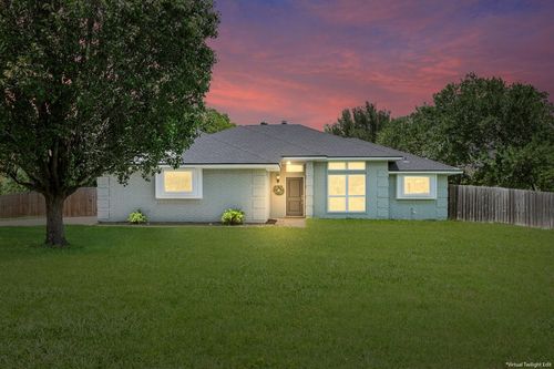 740 Castleman Creek Rd, Hewitt, TX, 76643-3617 | Card Image