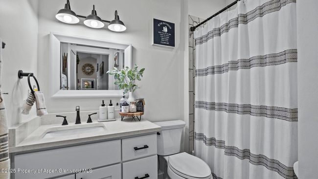 450 E 10 Th St, House other with 3 bedrooms, 2 bathrooms and 5 parking in Rifle CO | Image 15