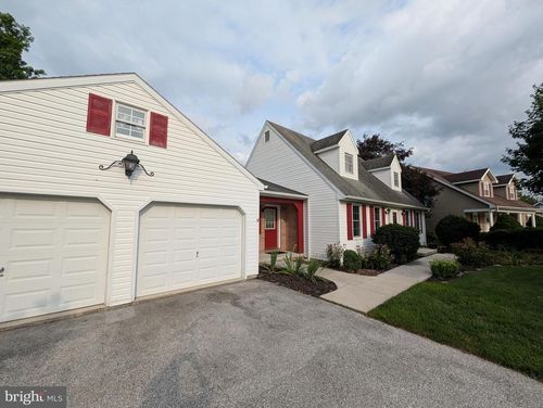 251 Friendship Ln, GETTYSBURG, PA, 17325-7251 | Card Image
