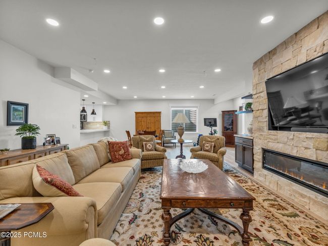 569 W Cascade Meadows Loop, Home with 6 bedrooms, 4 bathrooms and null parking in Midway UT | Image 31