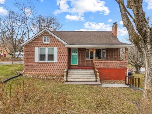 490 W Jefferson St, Wytheville, VA, 24382-3824 | Card Image