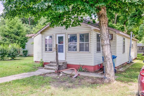 207 S Center St, East Prairie, MO, 63845-2001 | Card Image