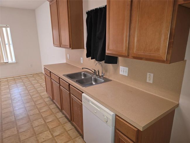 Plenty of cabinet space in this kitchen | Image 5