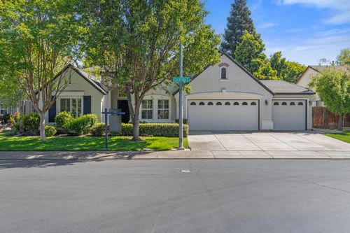 3808 Guildford Ln, Modesto, CA, 95355-7855 | Card Image