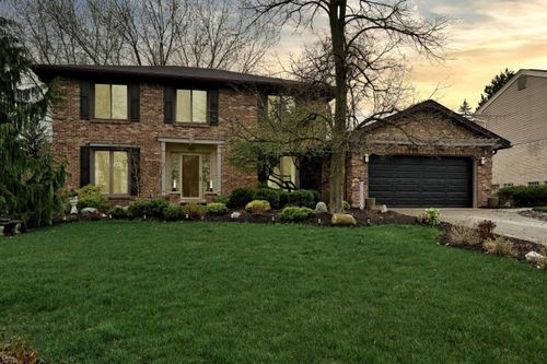 1095 Hathaway Rising, Rochester Hills, MI, 48306-3939 | Card Image
