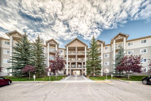 233-5000 Somervale Crt Sw, Calgary, AB, T2Y4M1 | Card Image