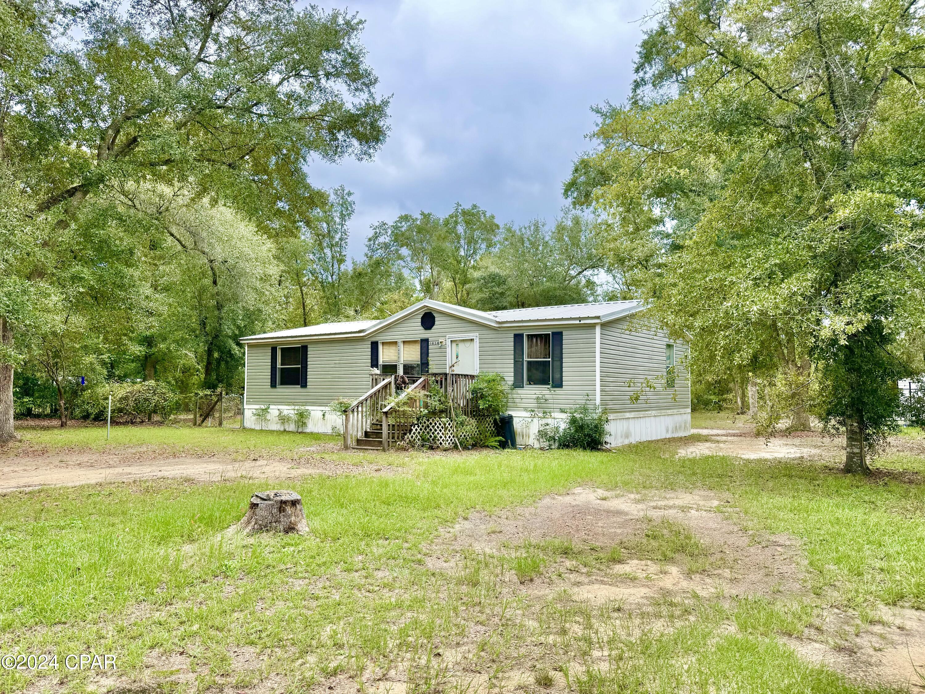 Oak Ridge Ave, Grand Ridge, FL 32442