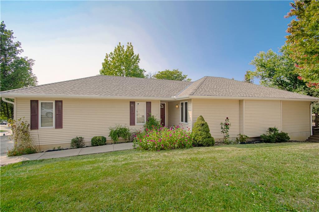 Melanie Ln, Excelsior Springs, MO 64024