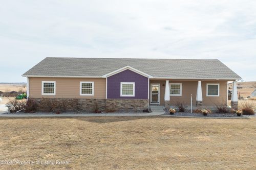 9984 36b St Sw, Gladstone, ND, 58630-8500 | Card Image