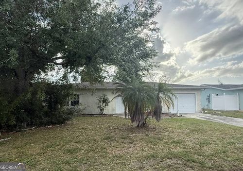 7 Golfview Ter, Rotonda West, FL, 33947-2226 | Card Image
