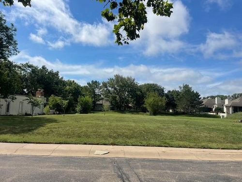5 E Via Roma St, Wichita, KS, 67230-1602 | Card Image