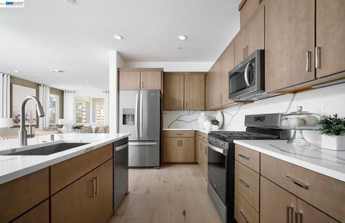 17906 17906 Glen Arbor Way, Lathrop, CA, 95330 | Card Image