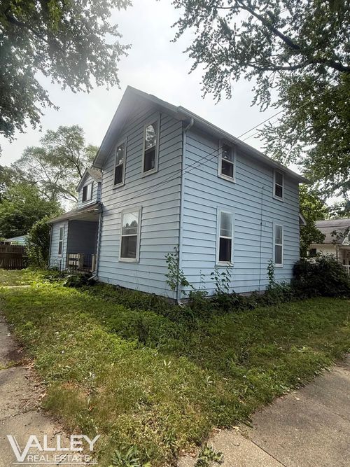 1221 Cass Street, Saginaw, MI, 48602 | Card Image