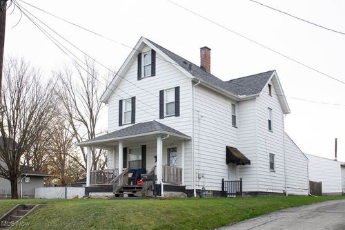 125 Ridgeway Street, Struthers, OH, 44471 | Card Image