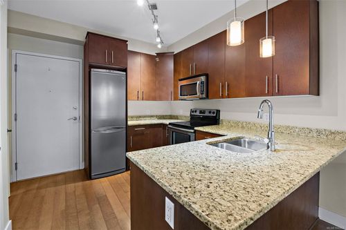 107-21 Conard St, Victoria, BC, V8Z0C4 | Card Image
