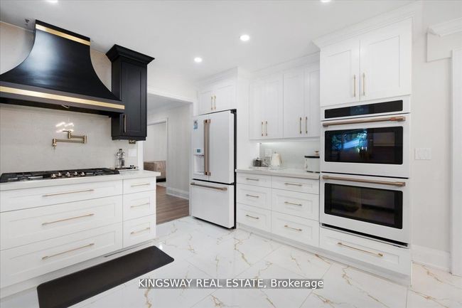 265 Wycliffe Ave, House other with 7 bedrooms, 5 bathrooms and 6 parking in Woodbridge ON | Image 6