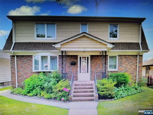 40 Avenue A, Lodi, NJ, 07644-1802 | Card Image