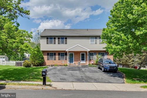 116 Carriage Dr, WERNERSVILLE, PA, 19565-9471 | Card Image