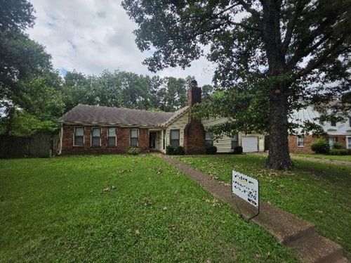 2868 Hampton Court Rd N, Cordova, TN, 38016-4692 | Card Image