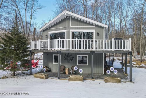 414 Berry Ln, Pocono Lake, PA, 18347-8262 | Card Image