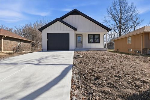 309 N Cedar Ave, Independence, MO, 64053-1313 | Card Image