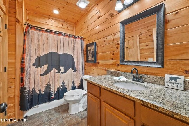 880 Great Smoky Way, House other with 4 bedrooms, 4 bathrooms and null parking in Gatlinburg TN | Image 15