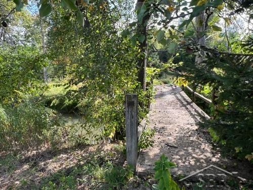 9013 S Shepherd Rd, Shepherd, MI, 48883-9051 | Card Image