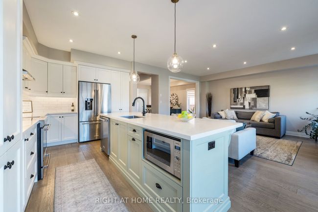 41 St Augustine Dr, House other with 4 bedrooms, 3 bathrooms and 2 parking in Whitby ON | Image 11