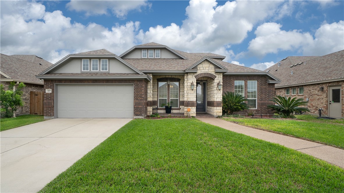 Palmer Dr, Portland, TX 78374
