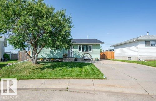 4512 49 St, Gibbons, AB, T0A1N0 | Card Image