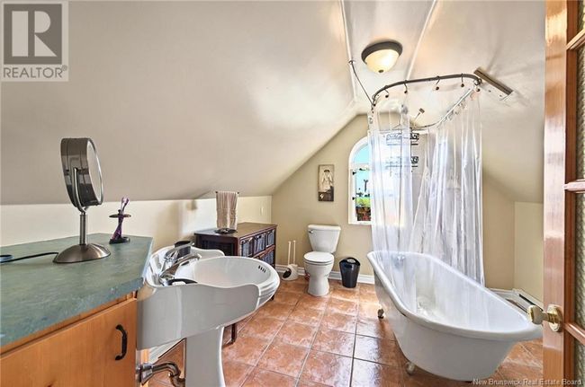 25 Central St, House other with 5 bedrooms, 3 bathrooms and null parking in Campbellton NB | Image 36