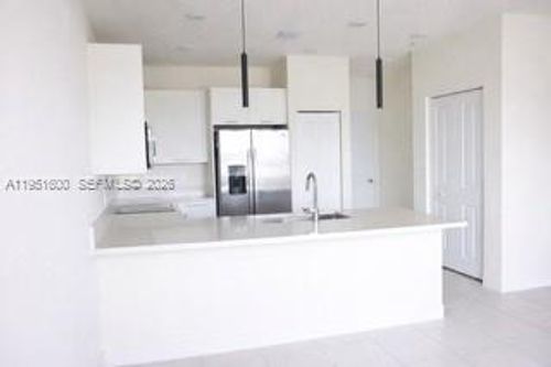 apt-303-10270 Nw 66th St, Doral, FL, 33178-4676 | Card Image